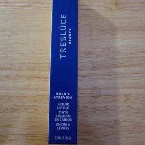 Tresluce Liquid Lip Tint in Seductive